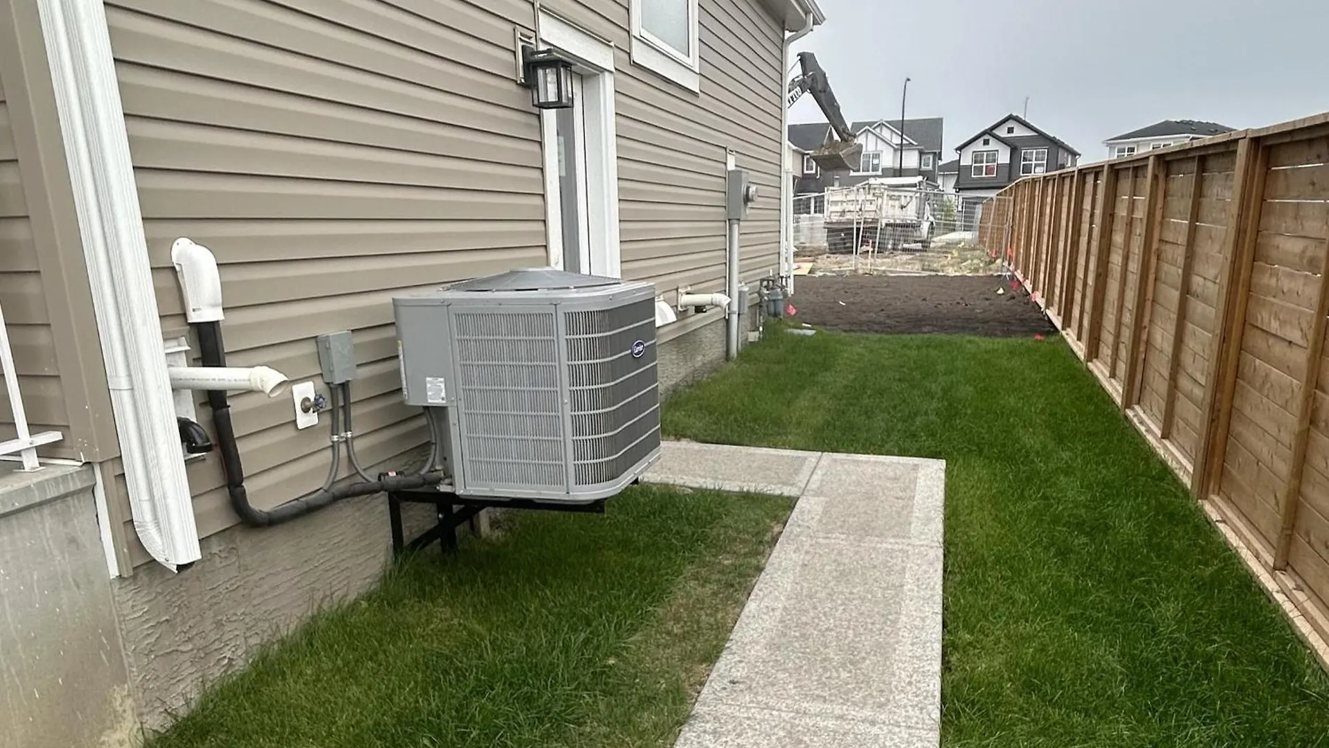 Holiday home Private Very Spacious 2 Bed 1-Bedroom Basement Suite Sw Calgary